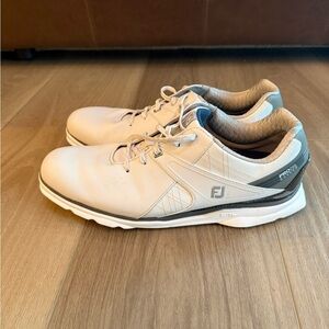 FootJoy Cream and Gray Athletic Shoes